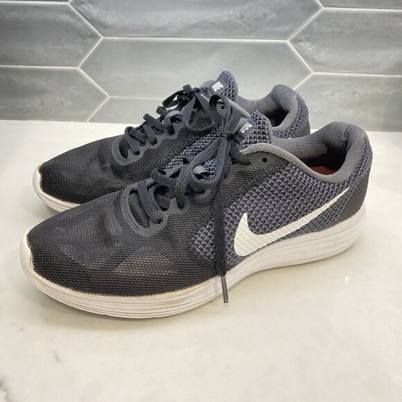 Nike Revolution 3 Size 9 Womens Running Shoe Black White 819303-001 - Picture 1 of 7